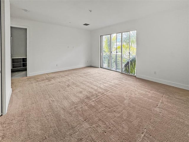 5 of 24 - 1044 Ne 18th Ave 203, Fort Lauderdale, FL