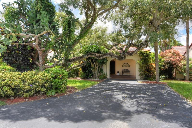 8044 Eastlake Dr 9-a, Boca Raton