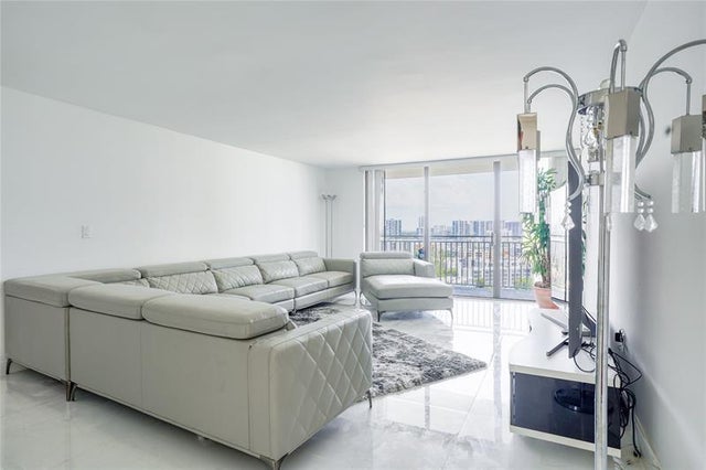 4 of 25 - 210 174 Street 1810, Sunny Isles Beach, FL