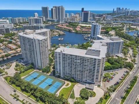 2 of 47 - 2500 Parkview Dr 814, Hallandale, FL