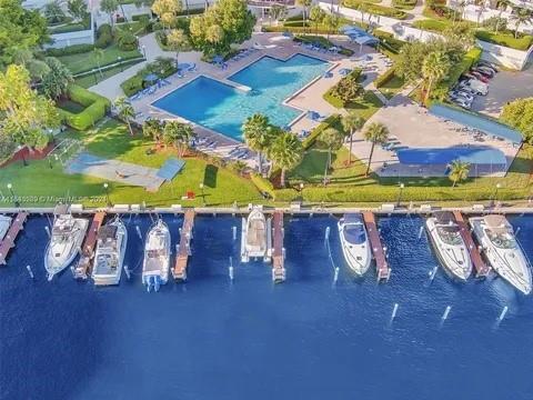 3 of 47 - 2500 Parkview Dr 814, Hallandale, FL