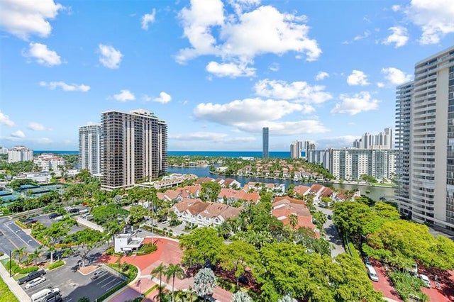 1 of 29 - 19500 Turnberry Way 15e, Aventura, FL