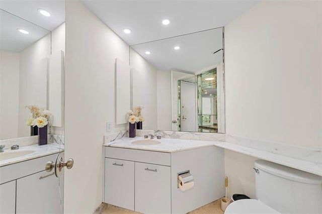2 of 29 - 19500 Turnberry Way 15e, Aventura, FL