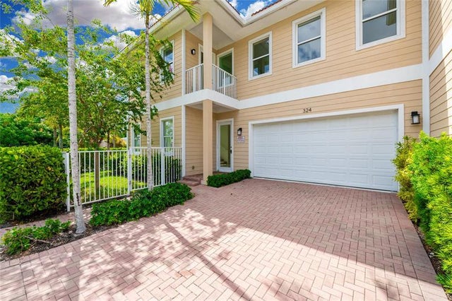 1 of 30 - 324 Sw 14th Ct 324, Fort Lauderdale, FL
