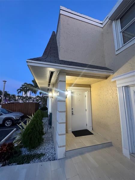 2 of 12 - 2222 Ne 7th St 12, Hallandale, FL