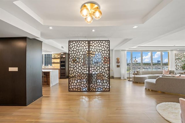 4 of 67 - 209 N Birch Rd 1002, Fort Lauderdale, FL