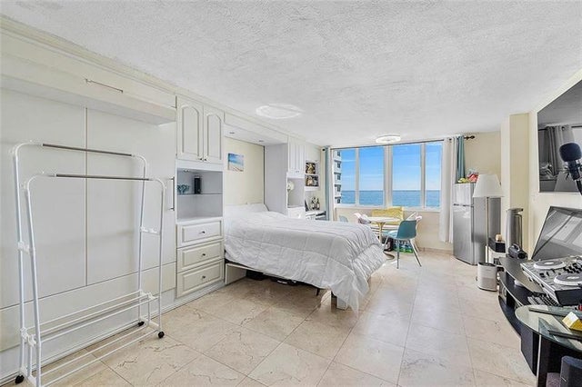 4 of 13 - 19201 Collins Ave 345, North Miami Beach, FL