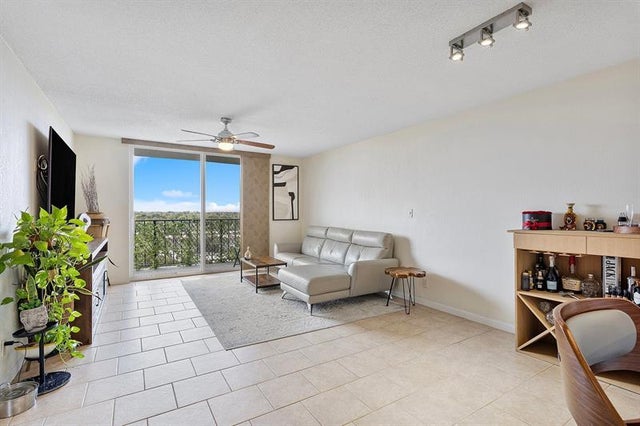 3 of 36 - 1800 N Andrews Avenue 9i, Fort Lauderdale, FL