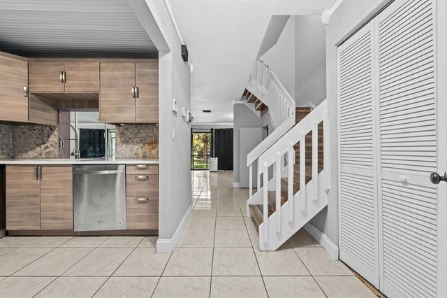 3 of 23 - 4902 Nw 82nd Ave 2001, Fort Lauderdale, FL