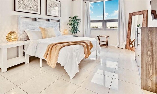 5 of 6 - 3250 Ne 1st Ave 710, Miami, FL