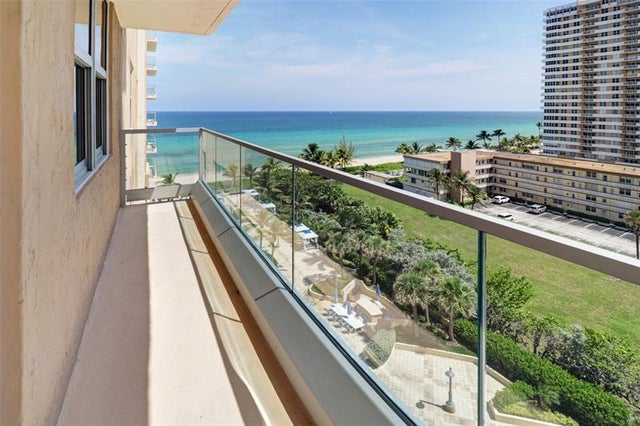 4 of 25 - 1912 S Ocean Dr 10b, Hallandale, FL