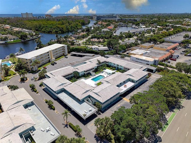 2 of 33 - 322 N Federal Hwy 125, Deerfield Beach, FL