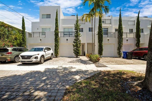 4 of 67 - 834 Ne 19th Ave 834, Fort Lauderdale, FL