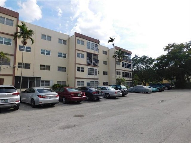 2 of 38 - 4047 Nw 16th St 406, Fort Lauderdale, FL