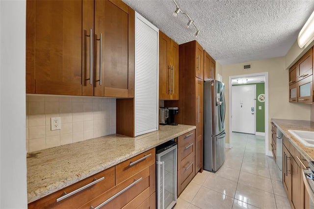 3 of 22 - 4702 Fountains Dr 205, Lake Worth, FL