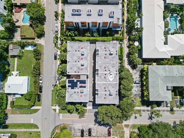2 of 45 - 900 Ne 4th St B3, Fort Lauderdale, FL