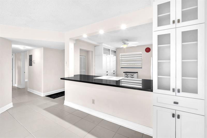 4930 E Sabal Palm Blvd 414, Tamarac