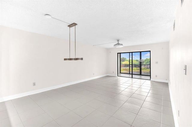 3 of 26 - 4930 E Sabal Palm Blvd 414, Tamarac, FL