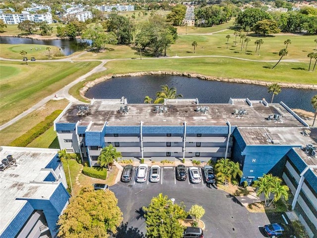 5 of 41 - 7807 Golf Circle Dr 307, Margate, FL