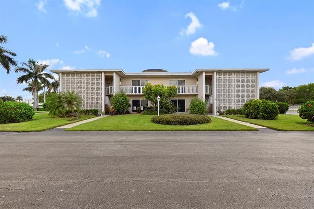 1 of 22 - 90 South Blvd 2c, Boynton Beach, FL
