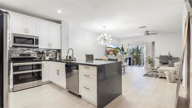 1 of 37 - 964 Nw 100th Ave, Pembroke Pines, FL
