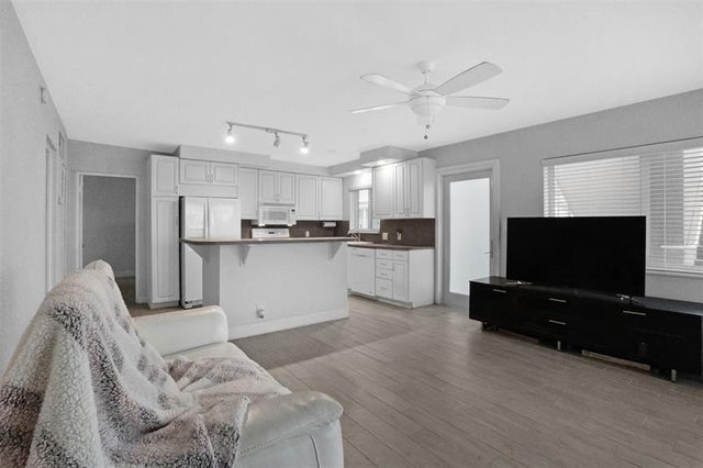 3 of 50 - 1000 Se 4th St 127, Fort Lauderdale, FL