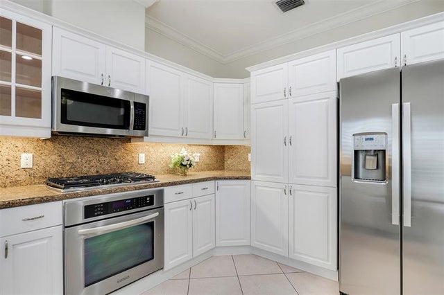 3 of 32 - 320 Ne 7th Ave, Fort Lauderdale, FL