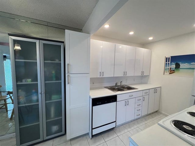 4 of 16 - 4053 Harwood E 4053, Deerfield Beach, FL