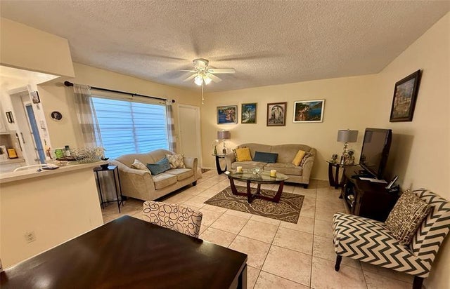 4 of 15 - 5300 Washington St 309m, Hollywood, FL