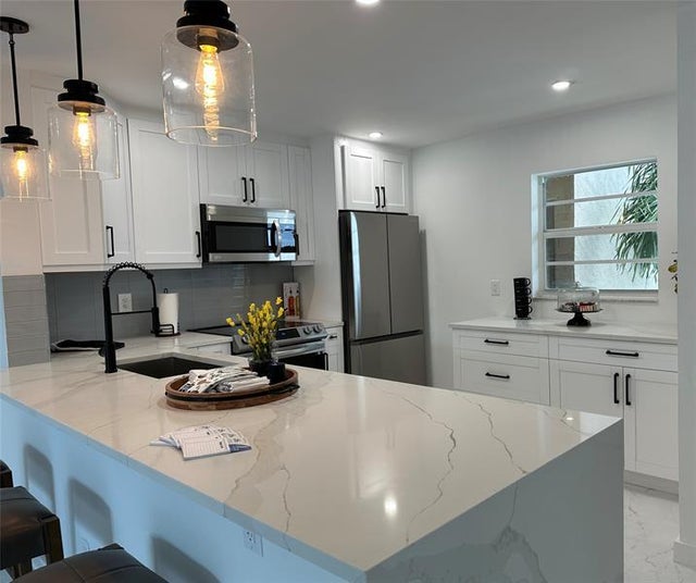 2 of 35 - 2300 Ne 1st Ln 201, Boynton Beach, FL
