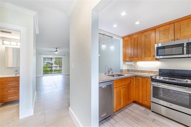 3 of 33 - 1951 Ne 39th St 256, Lighthouse Point, FL