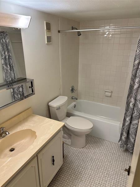 3 of 20 - 3905 N Nob Hill Rd 205, Sunrise, FL