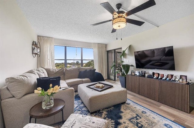 5 of 20 - 2314 S Cypress Bend Dr 713, Pompano Beach, FL