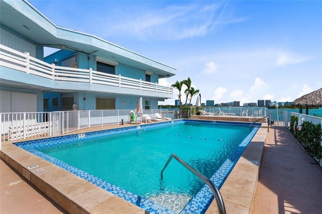 3 of 11 - 2700 Ne 135 St 34, North Miami, FL