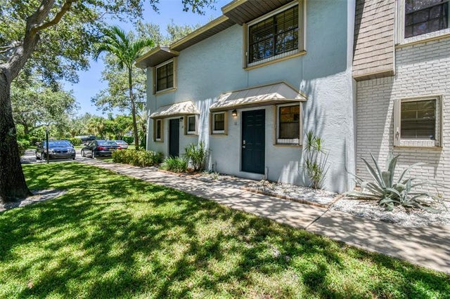 2 of 38 - 410 N Cypress Drive 11, Tequesta, FL