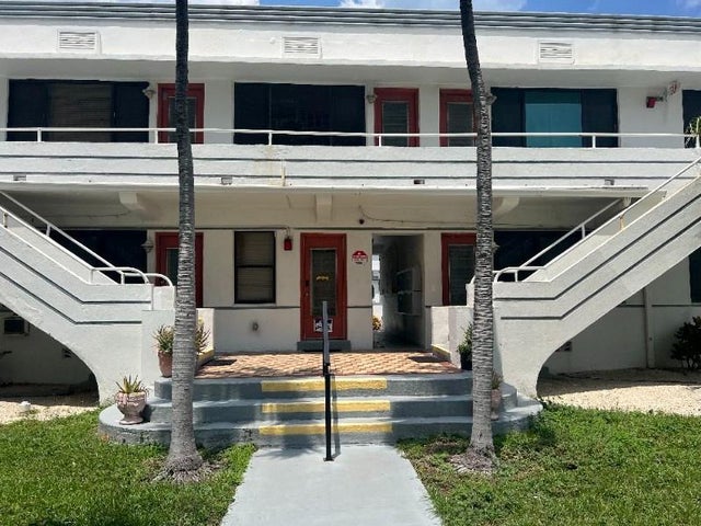 1 of 7 - 311 Liberty St 18, Hollywood, FL