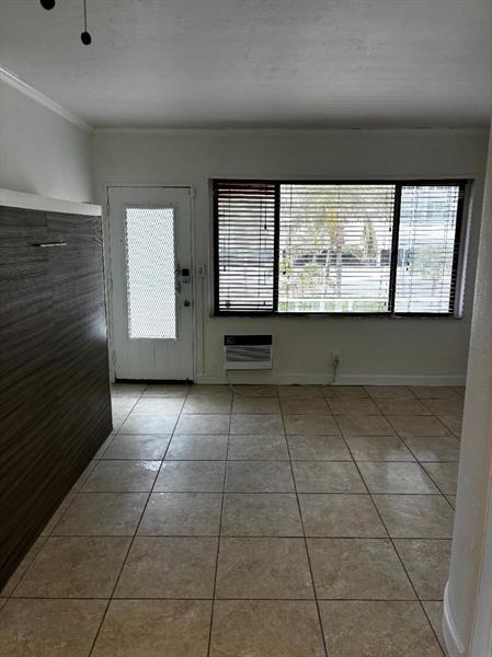 4 of 7 - 311 Liberty St 18, Hollywood, FL