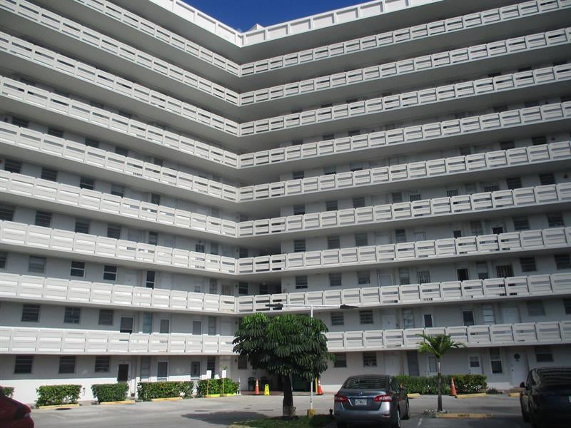 1401 Ne Miami Gardens Dr 488, Miami