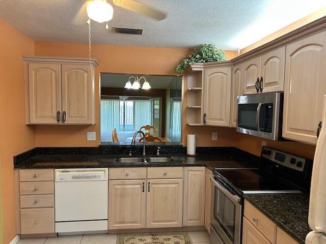 2 of 19 - 4210 Lucerne Villas Ln 4210, Lake Worth, FL