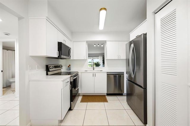 5 of 52 - 6936 Huntington Ln 304, Delray Beach, FL