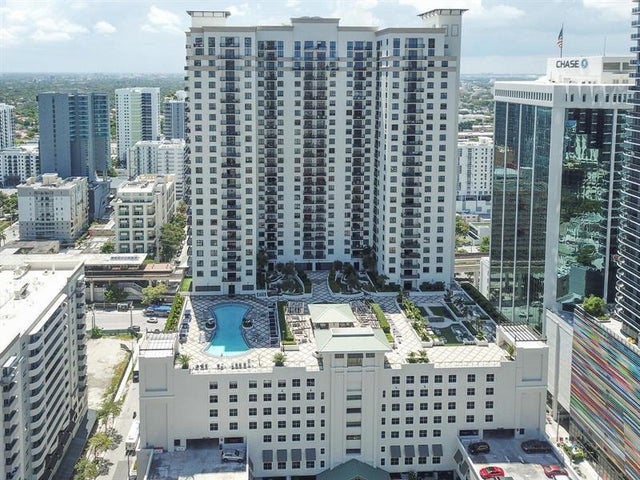 1 of 37 - 999 Sw 1st Ave 2913, Miami, FL