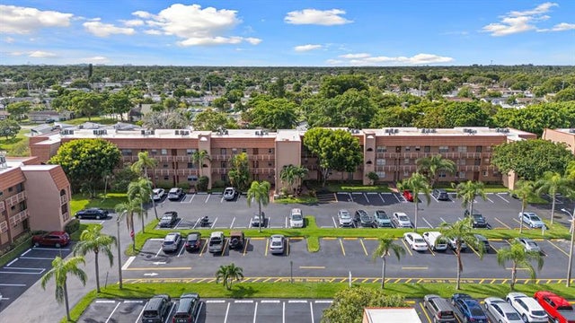 3 of 21 - 9660 Sunrise Lakes Blvd 208, Sunrise, FL