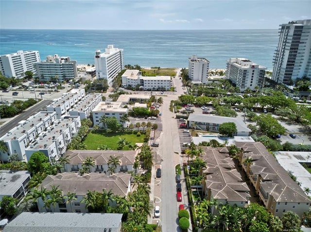 3 of 61 - 3241 Ne 13th St, Pompano Beach, FL