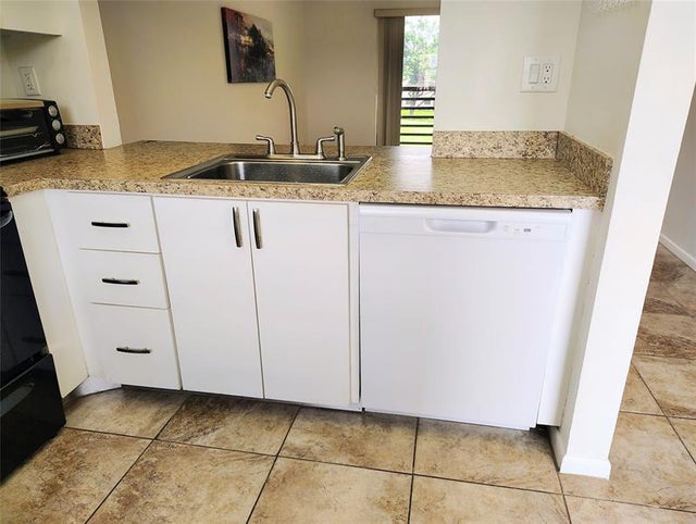 5 of 33 - 2793 Nw 104th Ave 305, Sunrise, FL