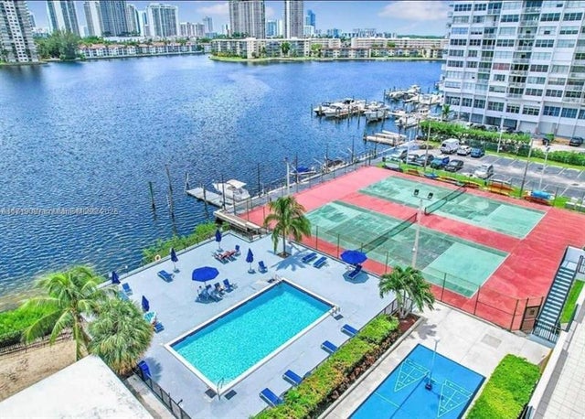 1 of 10 - 2750 Ne 183rd St 1401, Aventura, FL