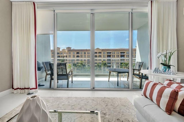 5 of 37 - 2950 Ne 188th St 421, Aventura, FL