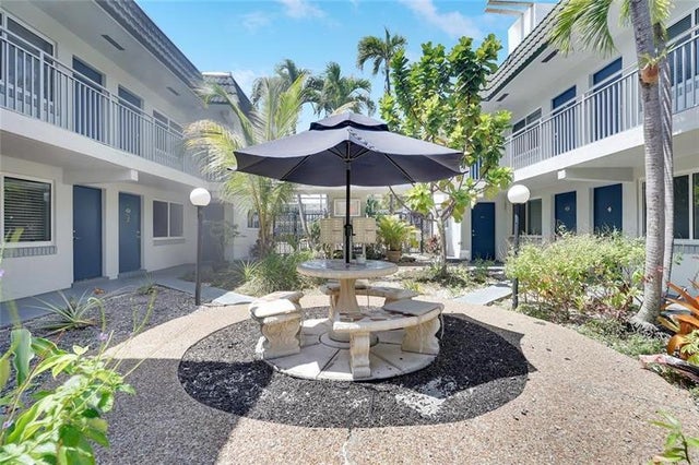 2 of 21 - 1010 Se 15th St 112, Fort Lauderdale, FL