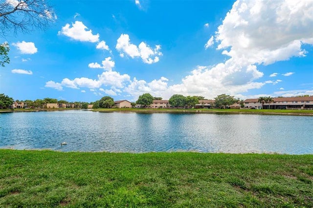 2 of 25 - 9884 Nob Hill Ct 9884, Fort Lauderdale, FL