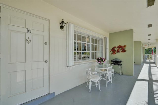 4 of 55 - 930 Se 9th Ave 16, Pompano Beach, FL