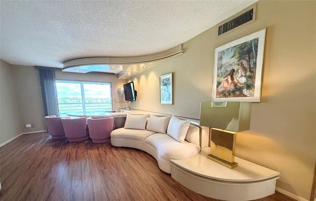 2 of 26 - 2903 Se Victoria Cir 03, Coconut Creek, FL